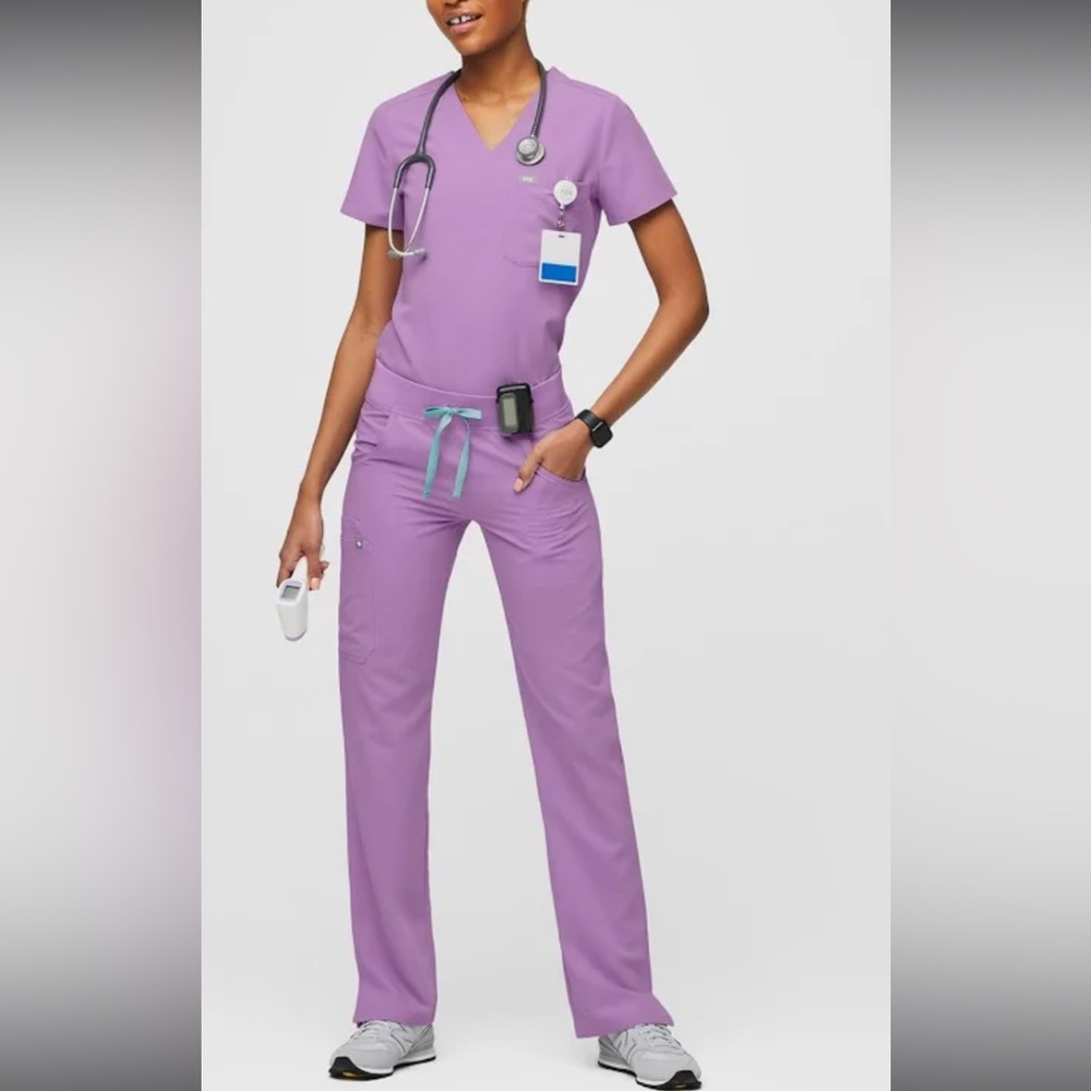 Figs scrub set in Lilac